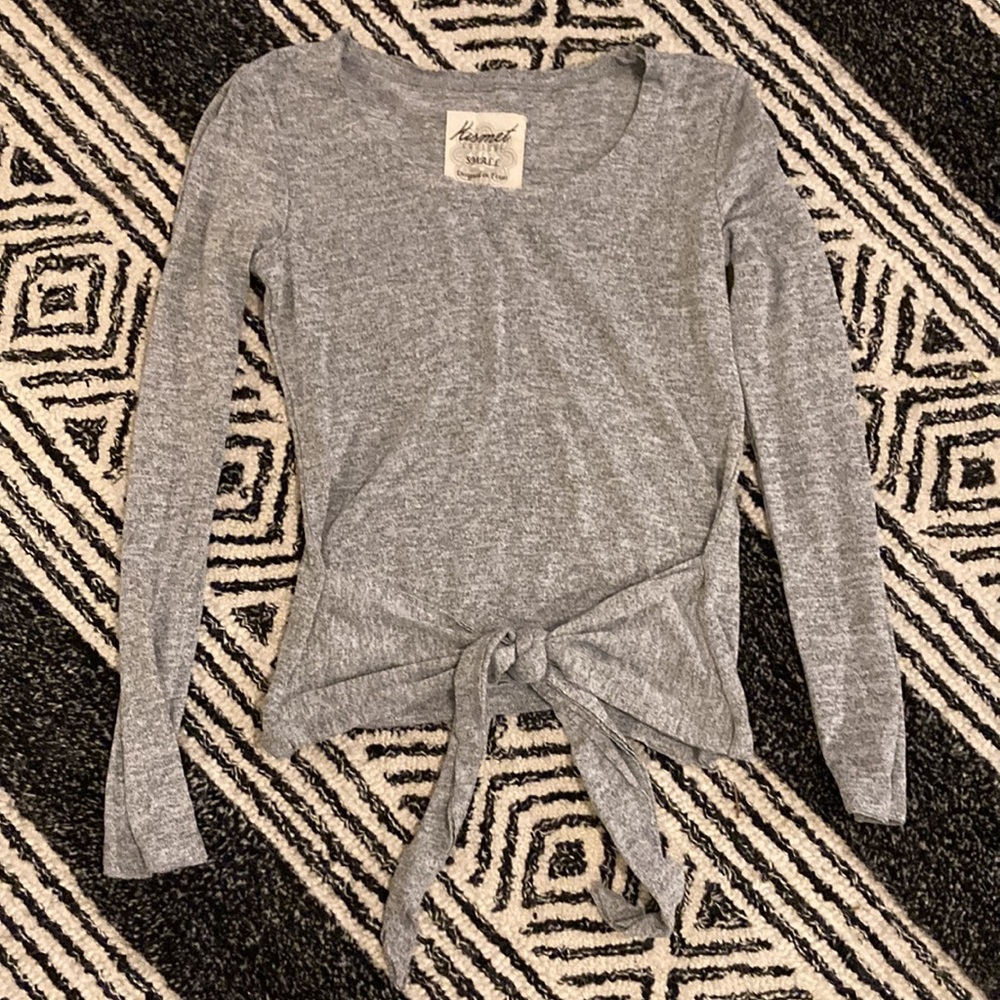 Kismet soft scooped neck sweater with front or back tie. Size small.